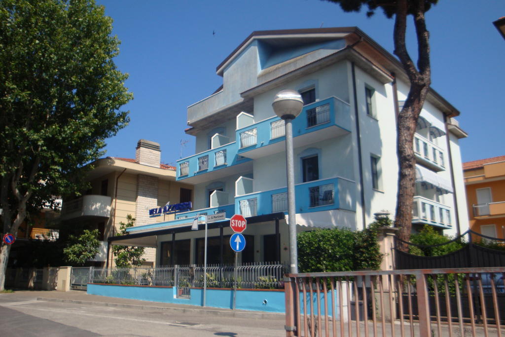 Hotel Vela Azzurra Римини Екстериор снимка